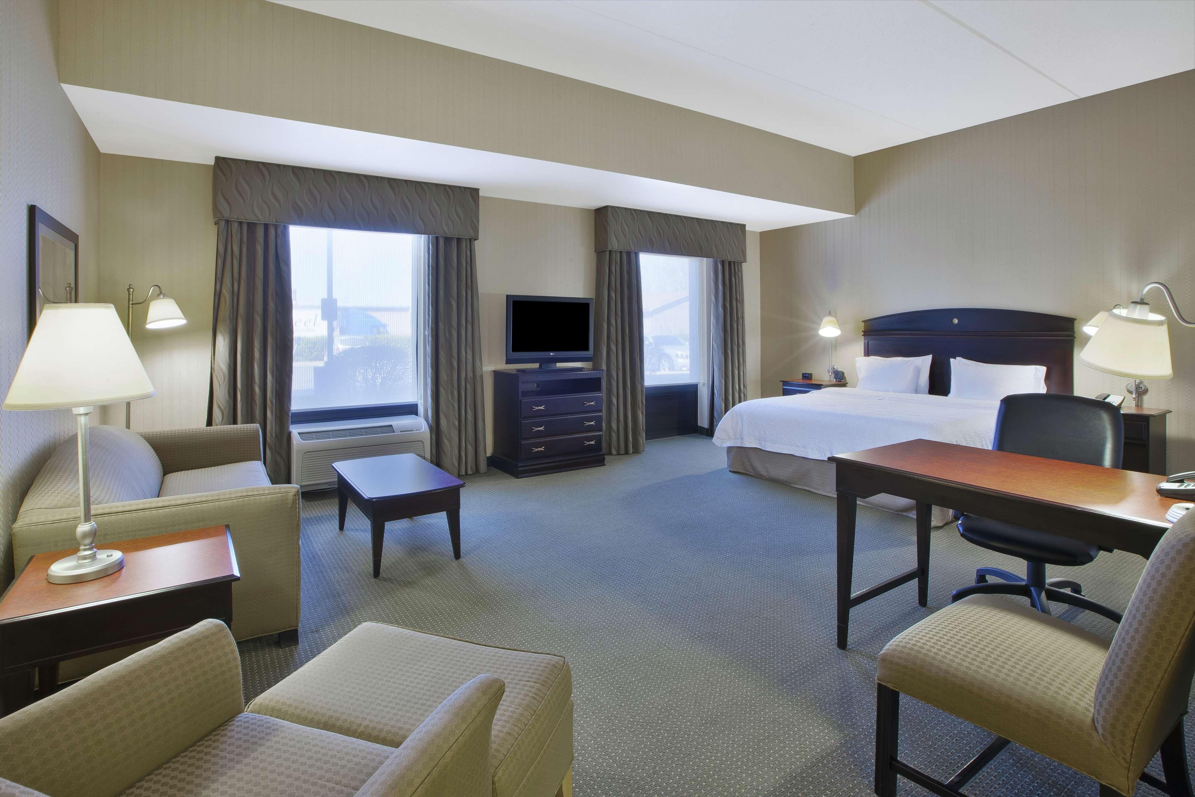 Hampton Inn & Suites Plattsburgh Exteriör bild