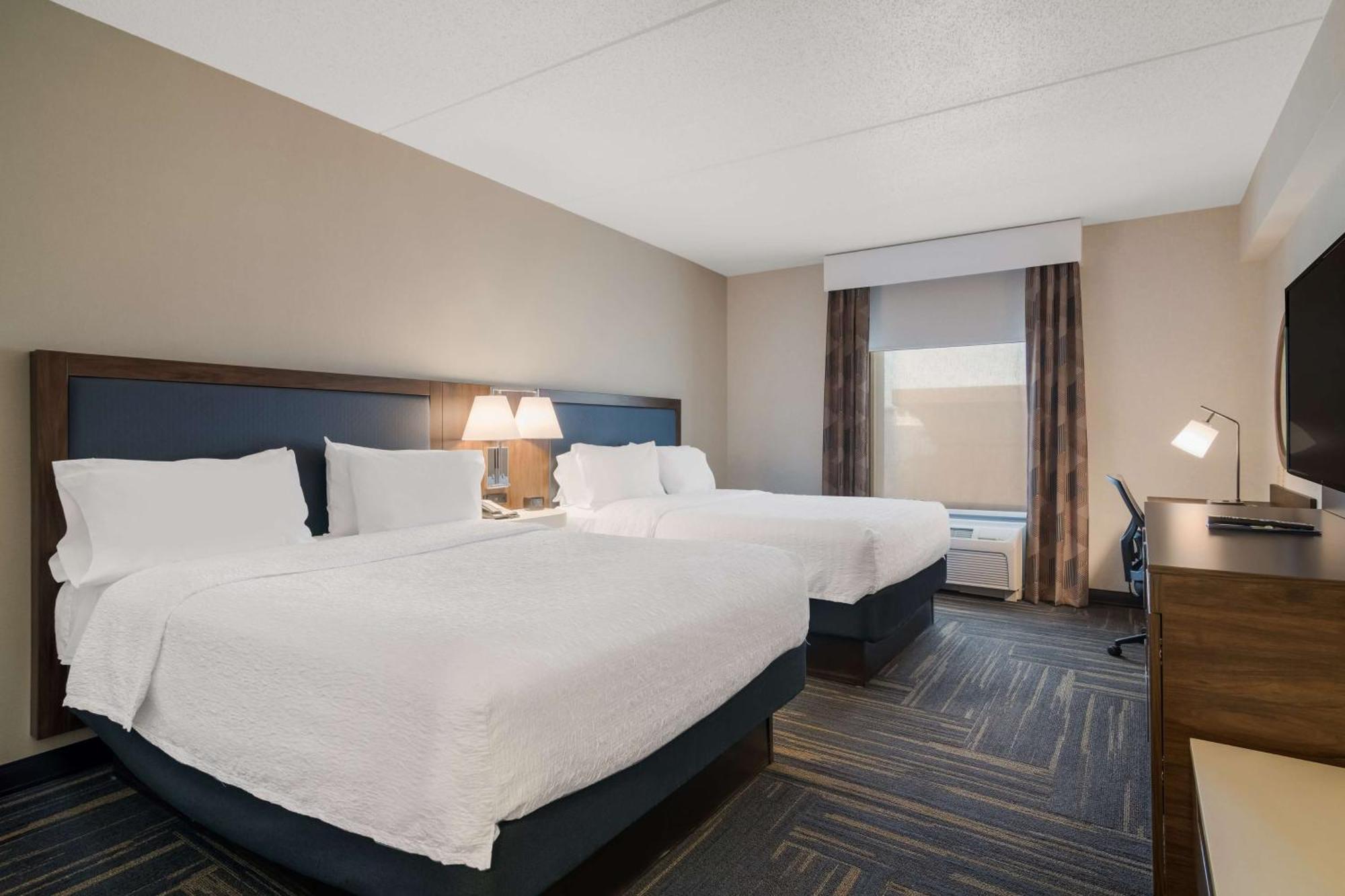 Hampton Inn & Suites Plattsburgh Exteriör bild