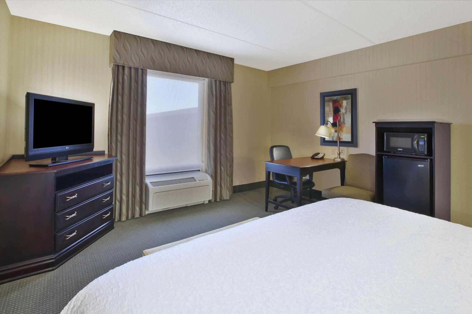 Hampton Inn & Suites Plattsburgh Exteriör bild