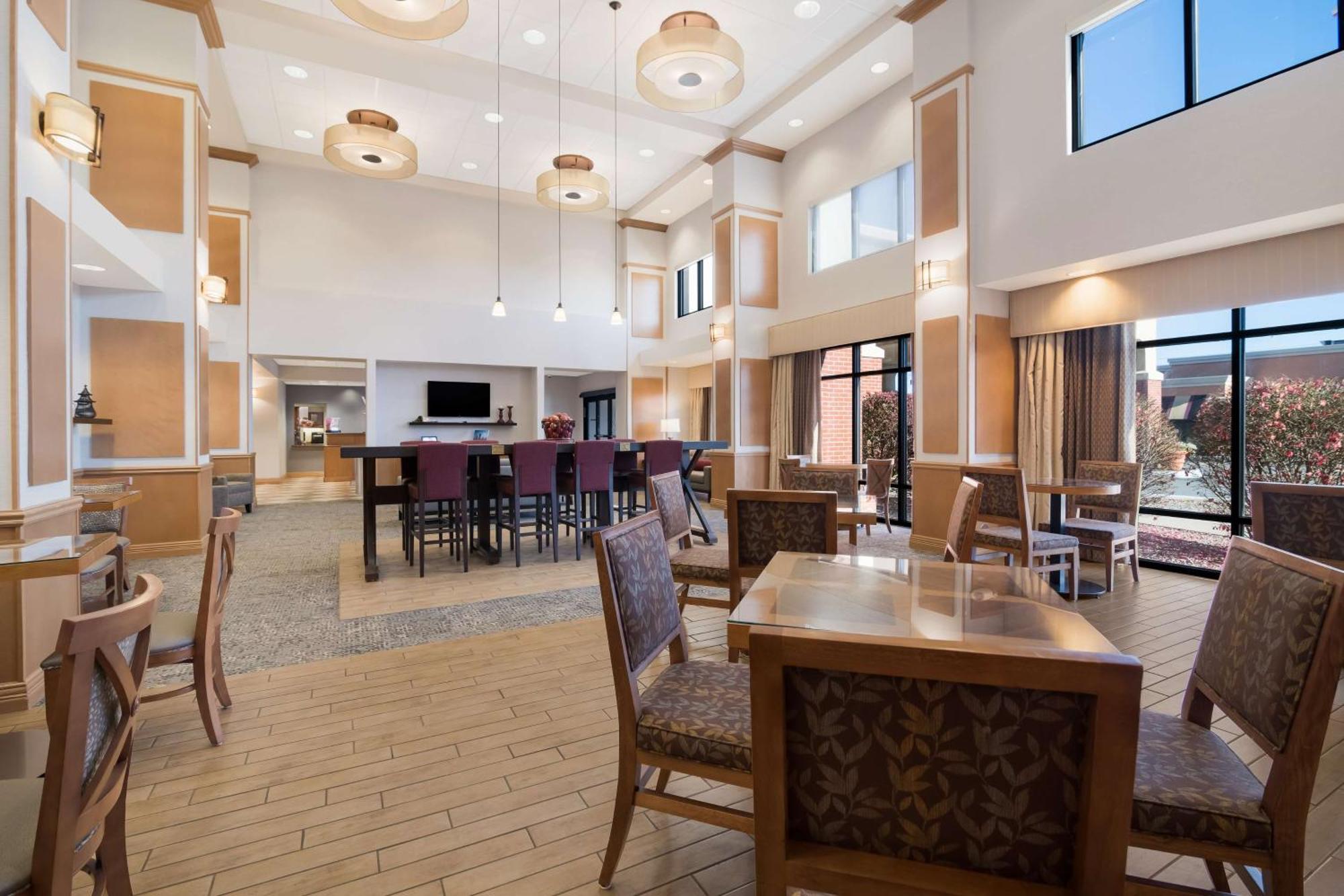 Hampton Inn & Suites Plattsburgh Exteriör bild