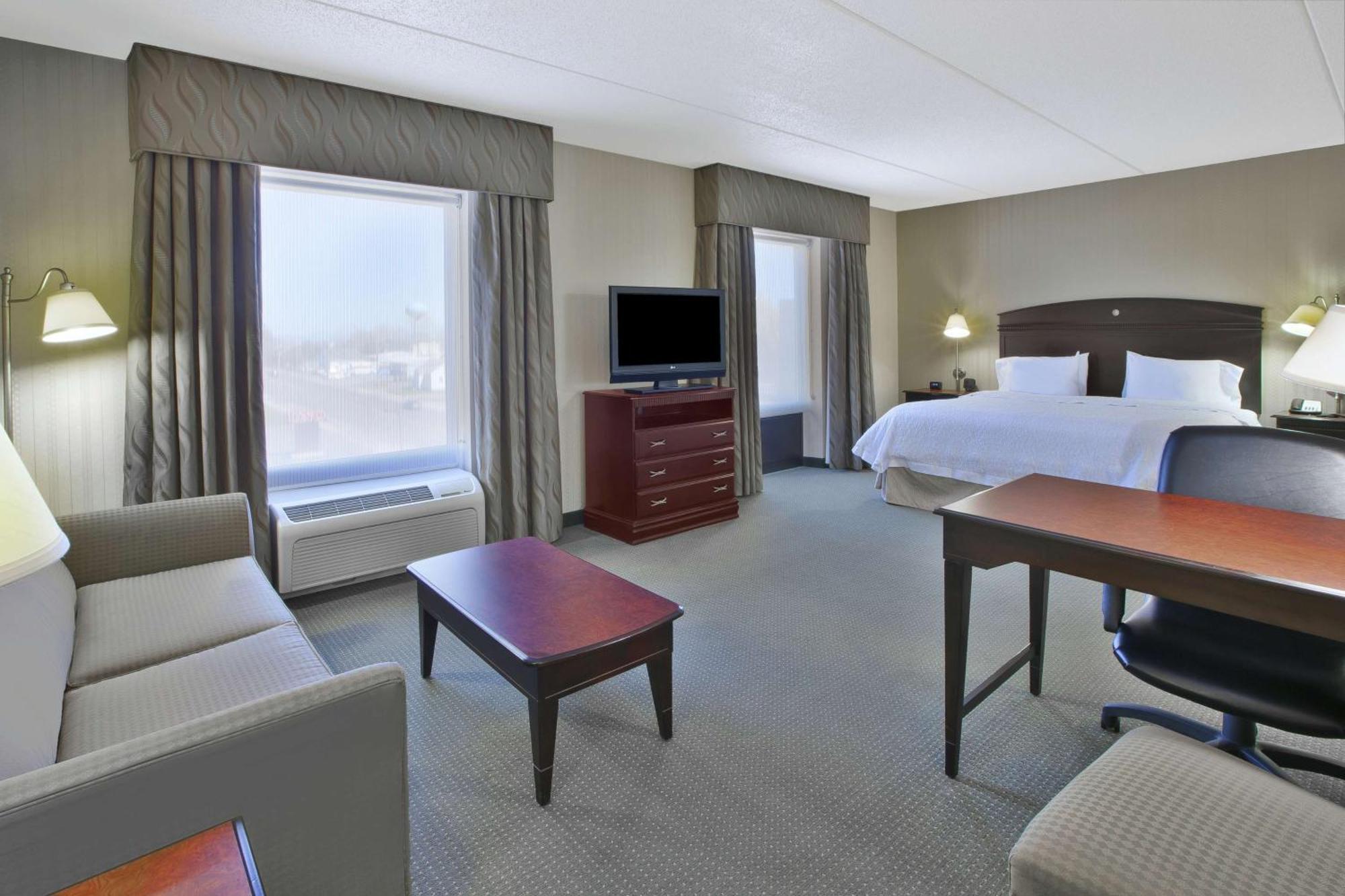 Hampton Inn & Suites Plattsburgh Exteriör bild